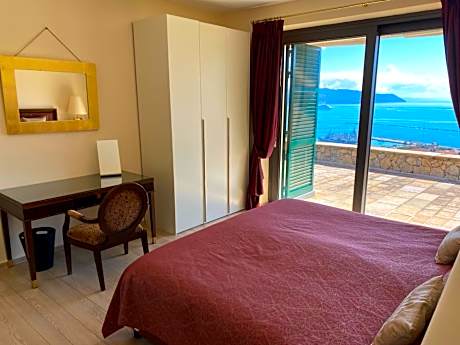 Suite with Sea View