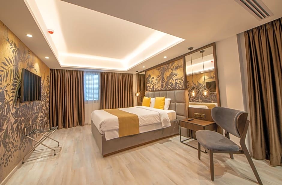 Almond Business Hotel