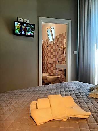 Economy Double or Twin Room