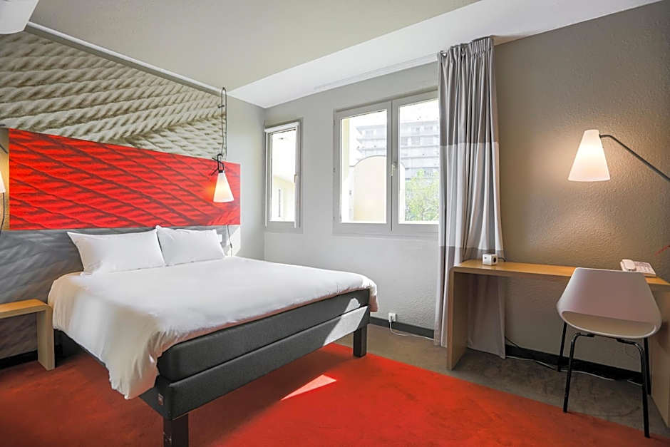 Ibis Saint Étienne - La Terrasse