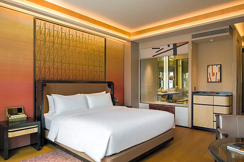 Photo 1 of 5 of Resort King Premier View Room