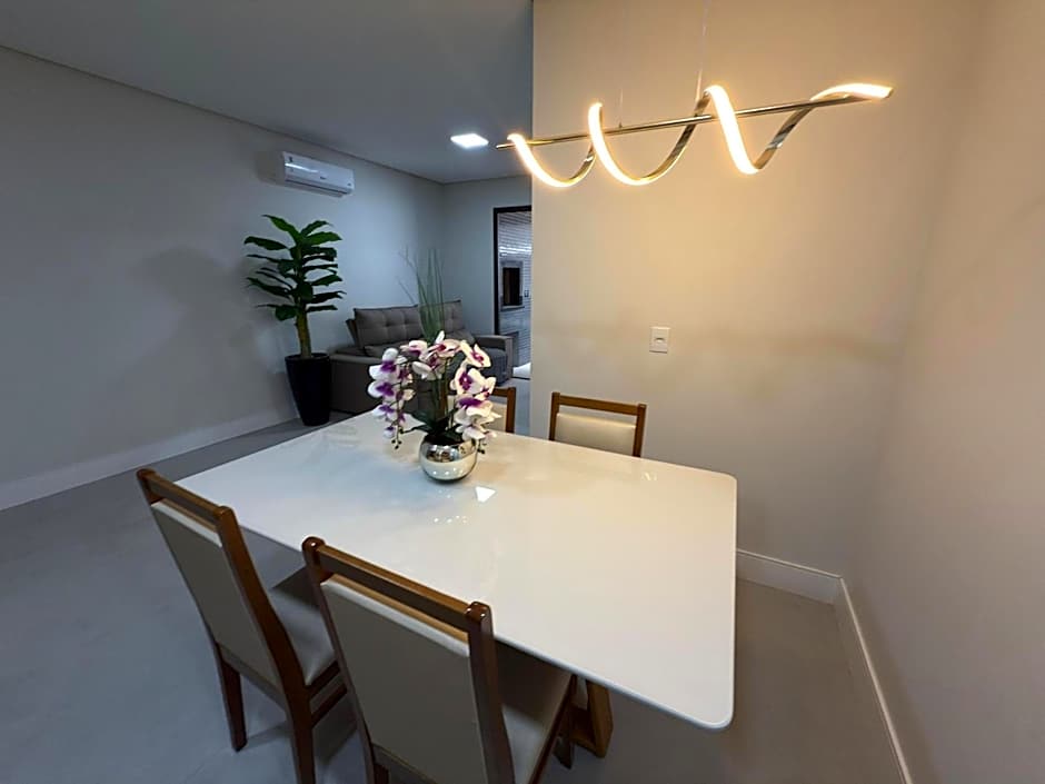 Cód 87 - Apartamento a 150 metros do mar!