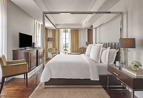 Premiere Corner King