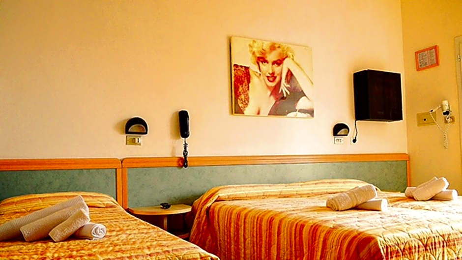 Hotel Lux