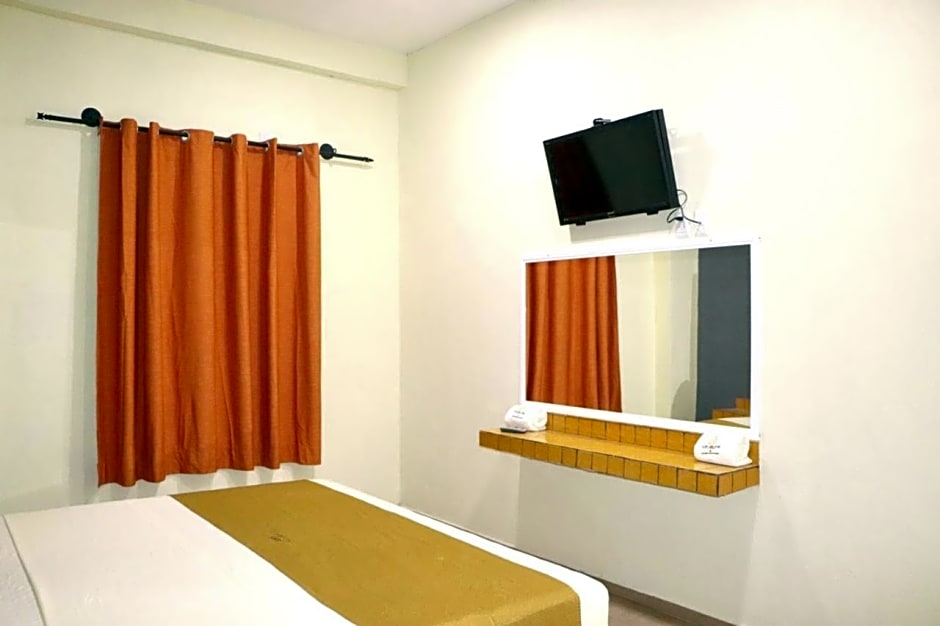 Hotel Pacific