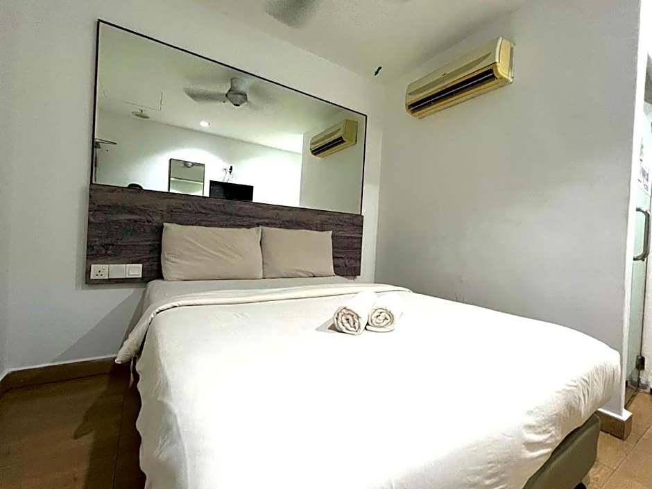 Tropical Hotel Kota Damansara