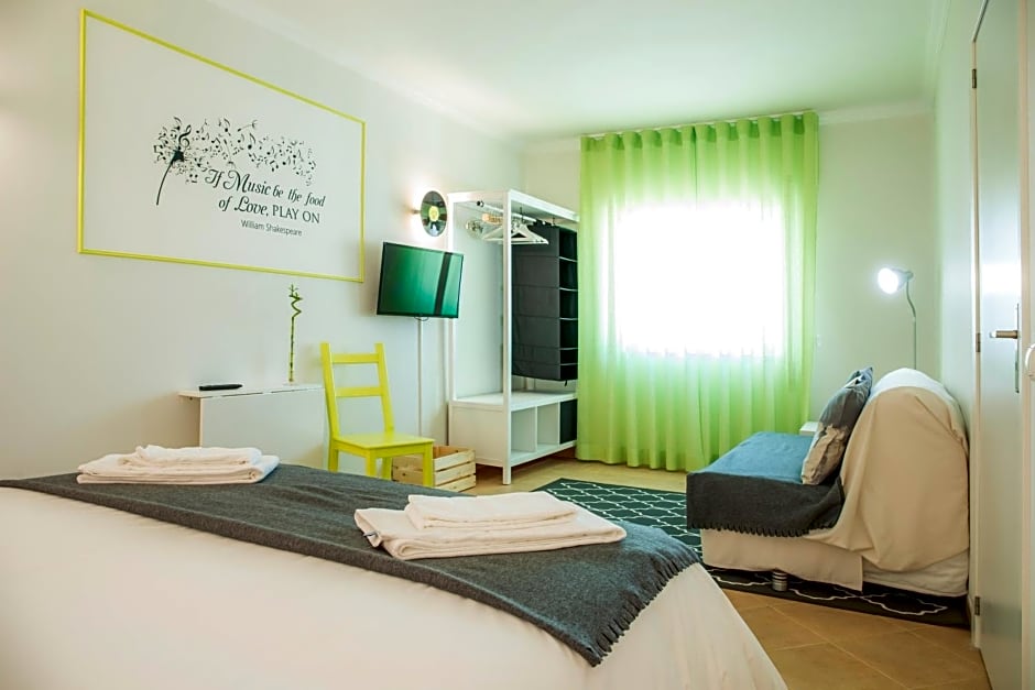 Vinyl Flat Bed & Breakfast - Rooms