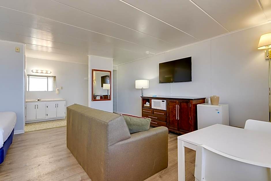 Rideau Oceanfront Motel
