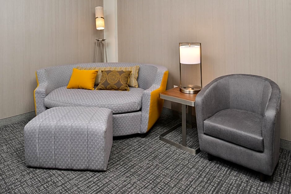 Courtyard by Marriott Kansas City Olathe