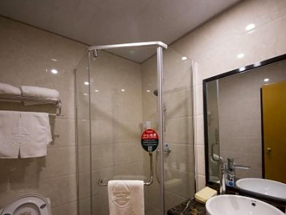 GreenTree Inn ShanDong Zaozhuang Tengzhou Xueyuan East Road Guiheyuan Business Hotel