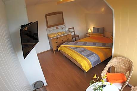 Double or Twin Room with Shared Bathroom