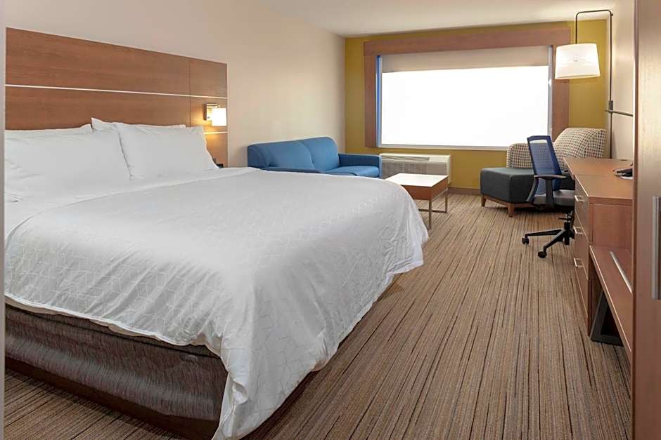 Holiday Inn Express and Suites Gilbert - East Mesa By IHG