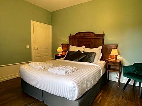 Double Room with Pool View