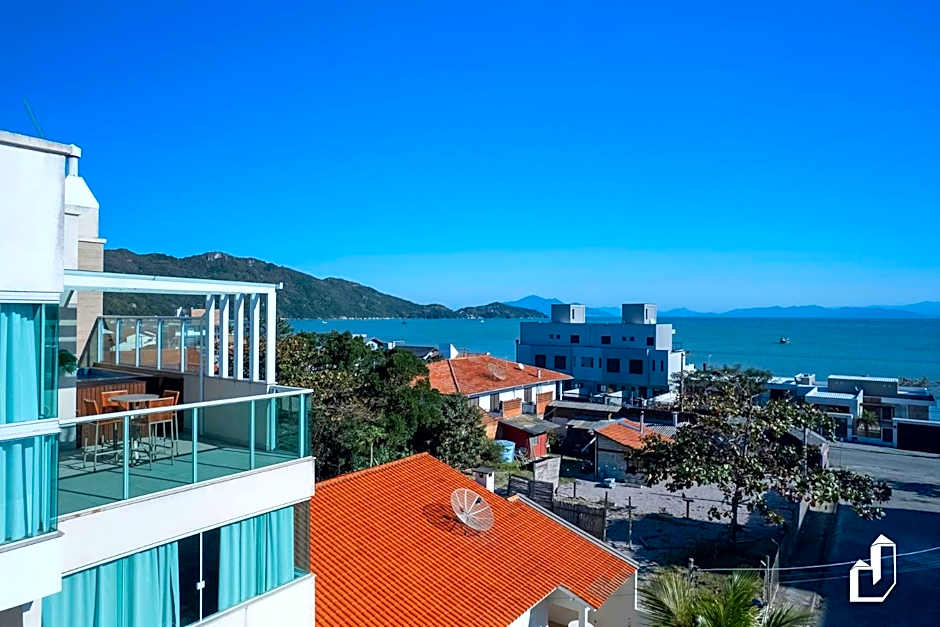 Cobertura 03 suítes, piscina privativa e vista mar