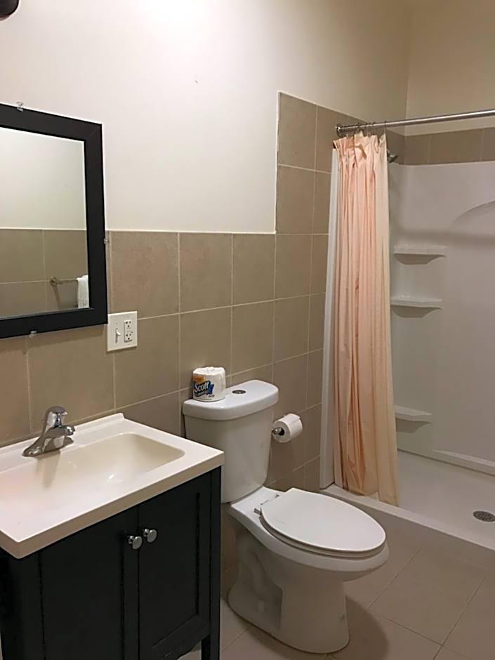 Waterbury Big Apple Motel