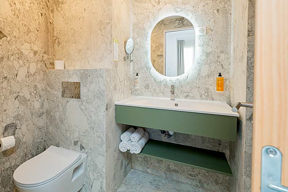 Bobo's (ex Ideal Hotel Design)