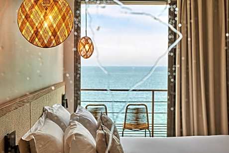 82 ft² Large Double Room with Balcony - Sea View