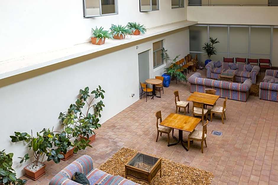 Asure Fernhill Motor Lodge