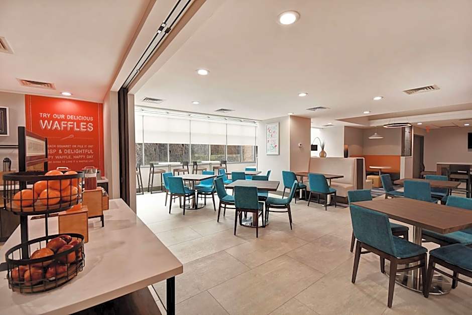Hampton Inn By Hilton NY-JFK