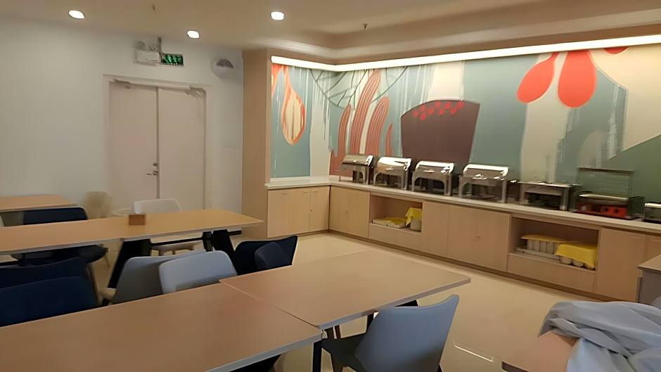 Hanting Hotel Dandong Railway Station