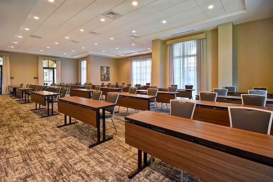 Homewood Suites by Hilton Orlando Flamingo Crossings