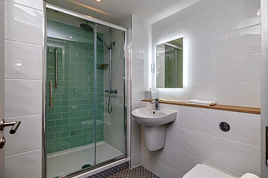 Forty Four Main Street