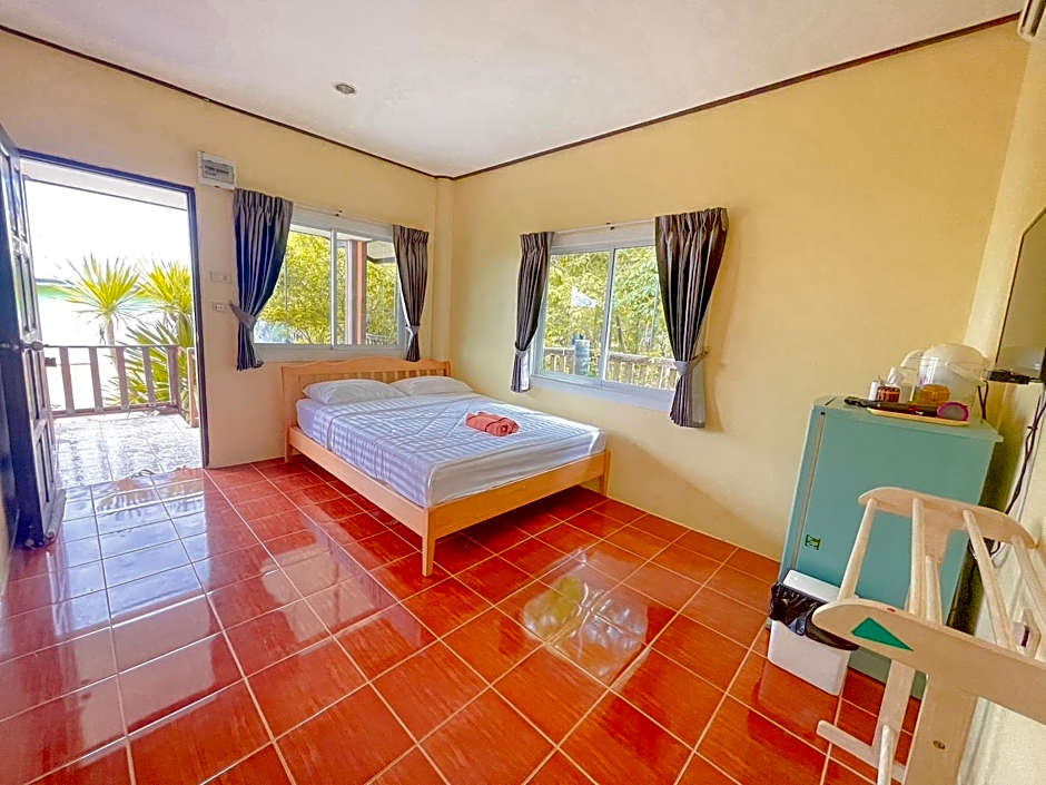 Three Mangoes At Kohlarn 