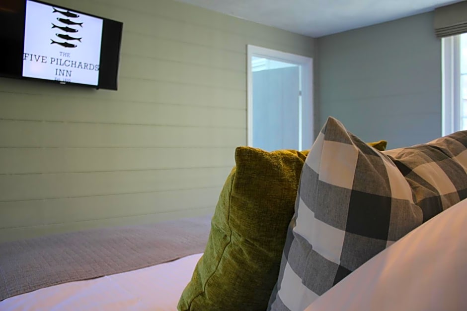 The Five Pilchards Inn