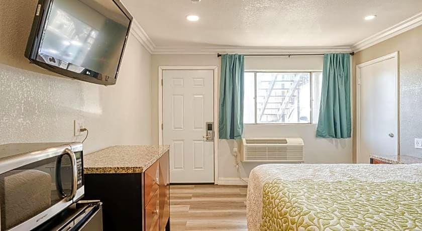 ERTH INN by AGA, Mojave