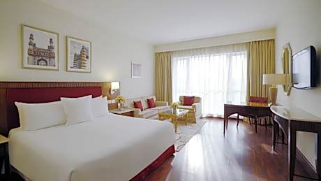 Executive Room (1 Queen Bed)