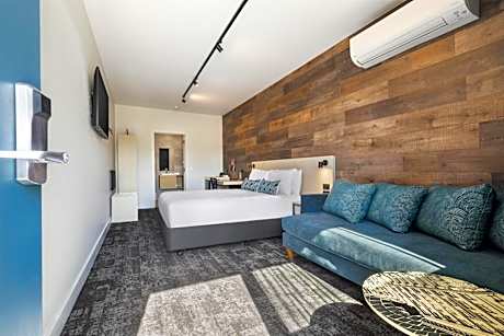 Studio with Sofa Bed