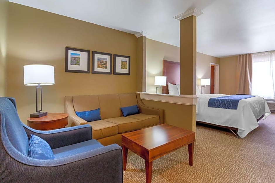 Comfort Inn & Suites