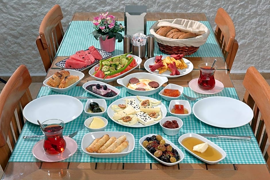 Brothers Çeşme Boutique Hotel