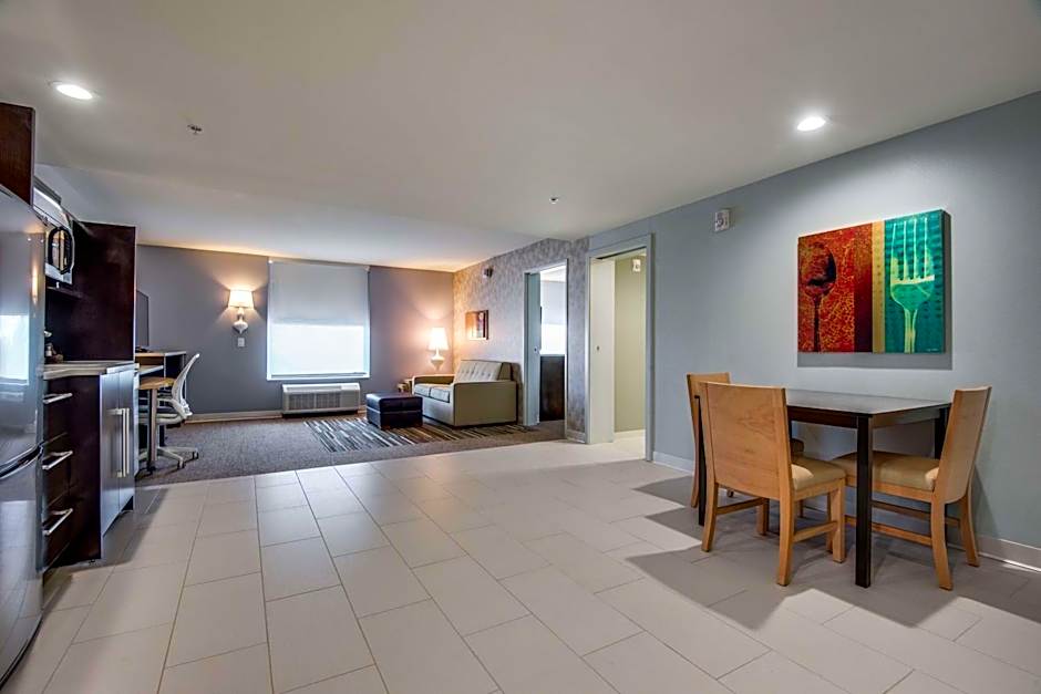 Home2 Suites by Hilton DFW Airport South/Irving