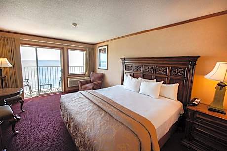 King Room with Spa Bath and Lake View