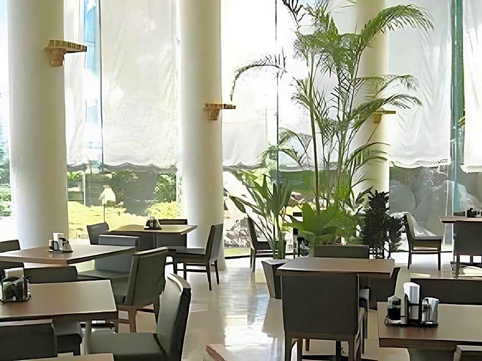 Route Inn Grantia Komaki