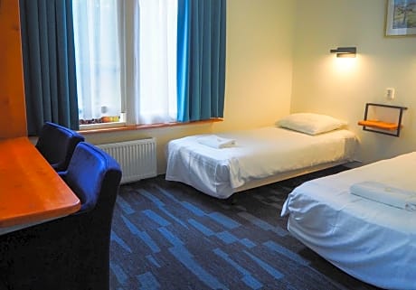 Twin Room with Private Bathroom