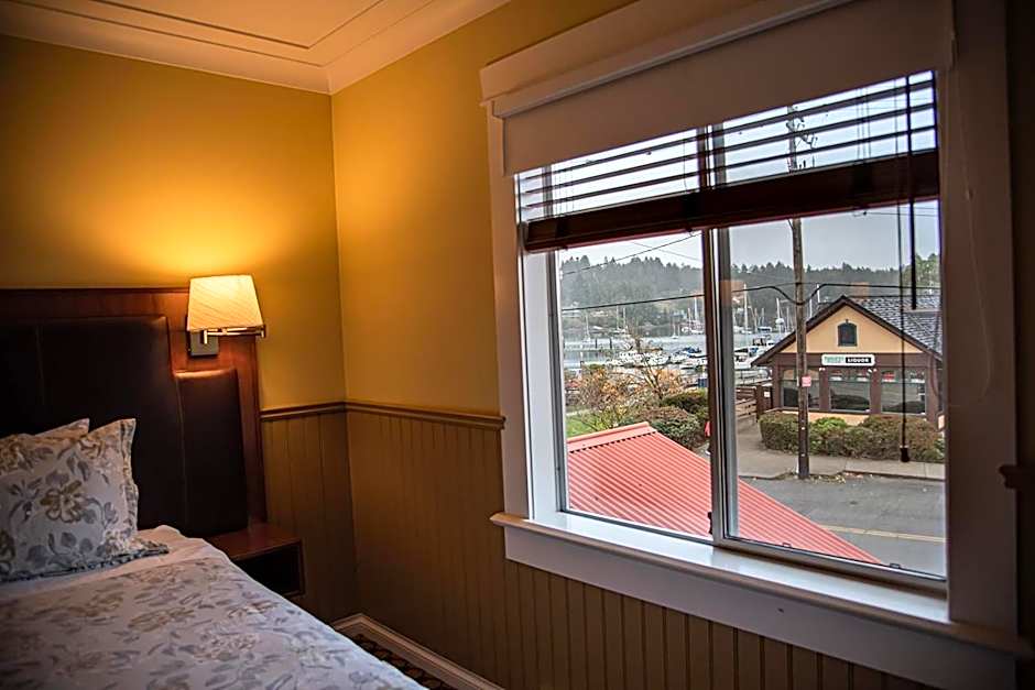 Salt Spring Inn