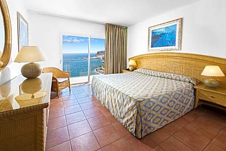 Suite 2 Adults