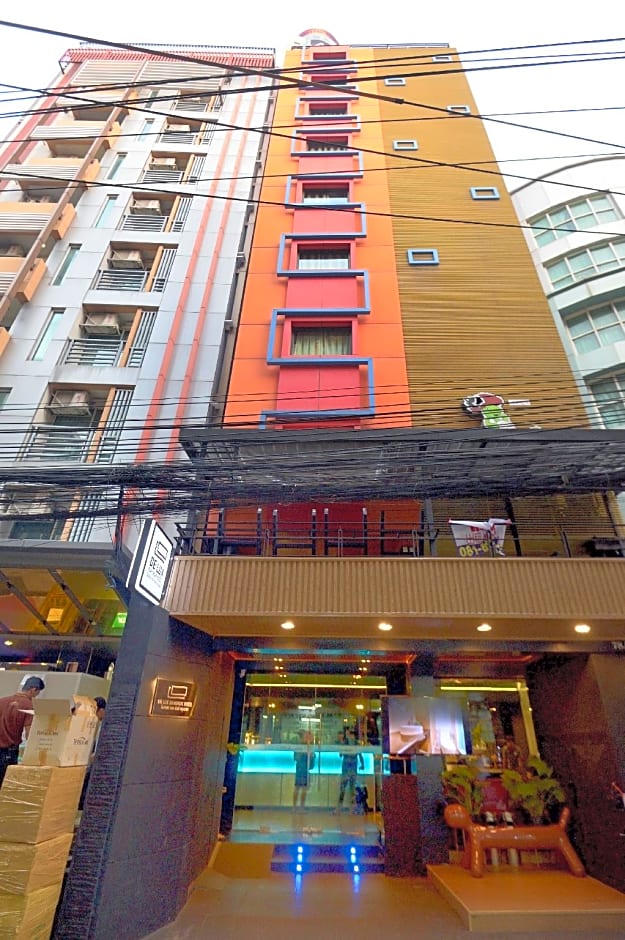 De Lux Bangkok Hotel 