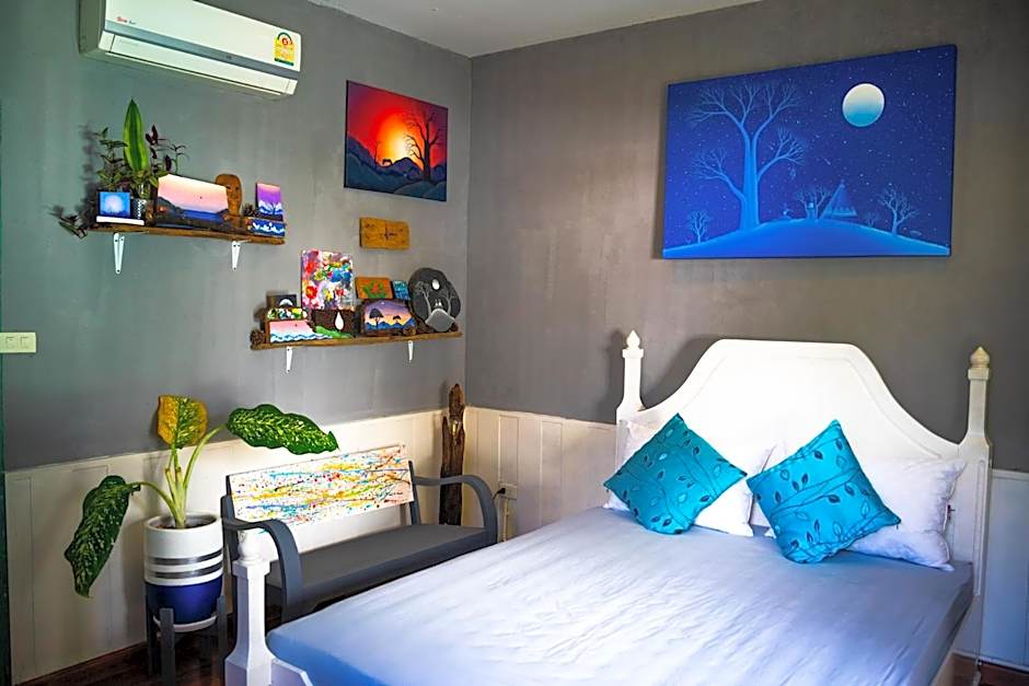 Hostel and Music Bar Bros