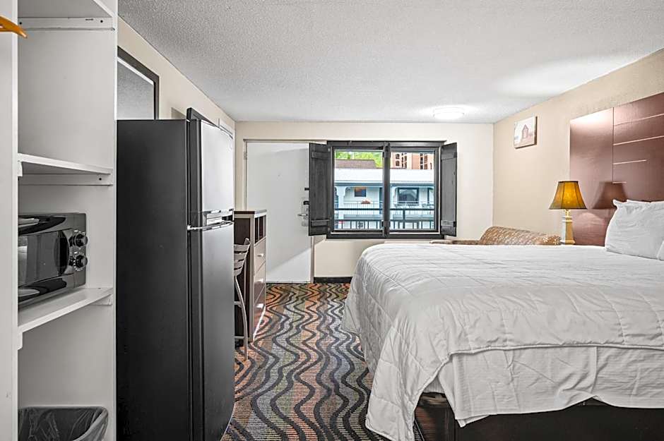 Country Town N' Suites