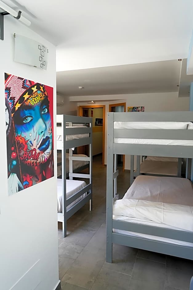 New Art Hostel - Albergue Juvenil
