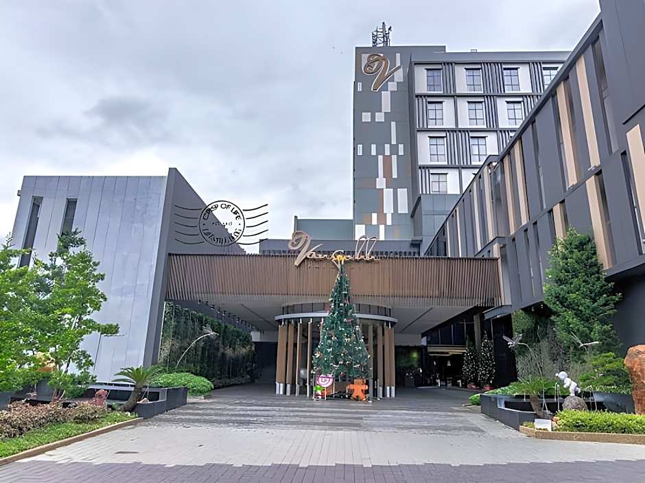 Vangohh Eminent Hotel & Spa