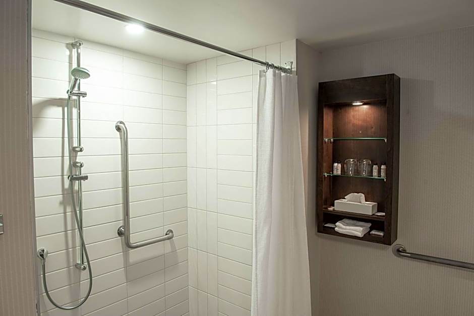 Delta Hotels by Marriott Saguenay Conference Centre