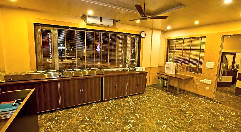 Quartz Himalayan Brothers