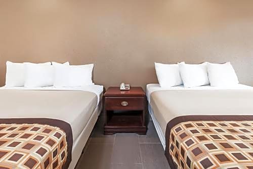Deluxe Inn Denton
