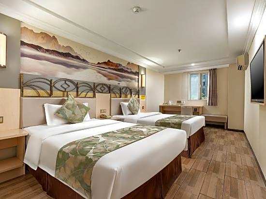 Discovery Hotel (Guangzhou Railway Station Sanyuanli Subway Station)