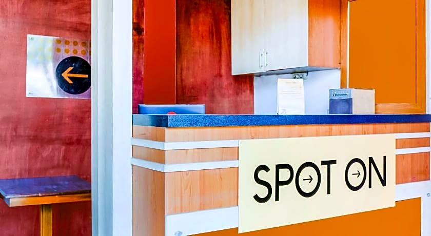 SPOT ON 1759 Family Residence