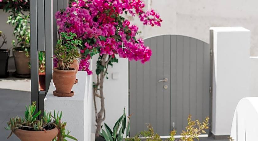 Amphitrite Suites Santorini